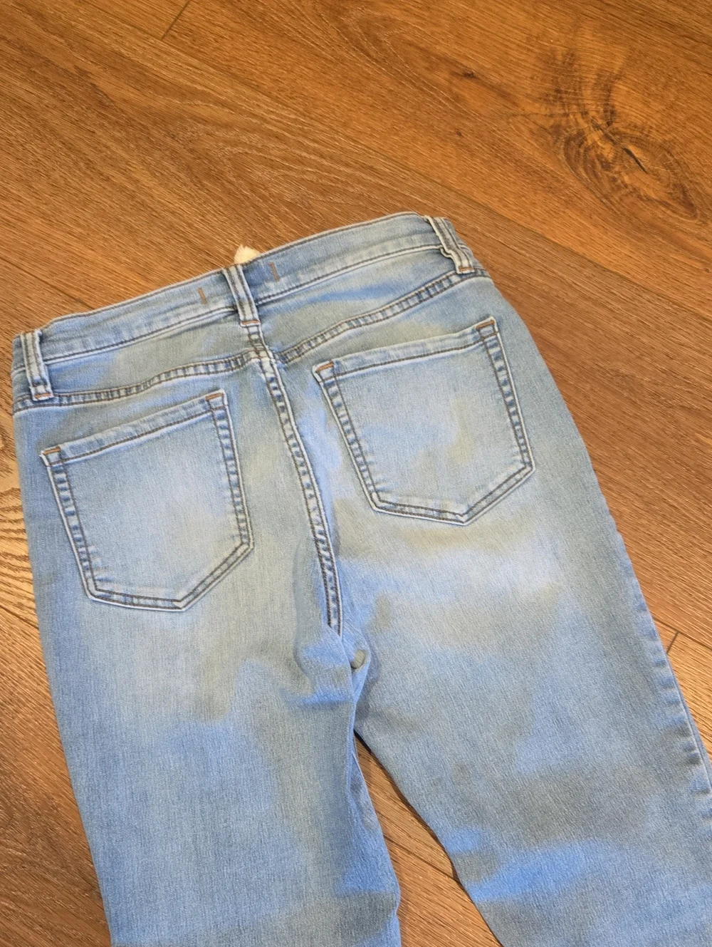 FREE PEOPLE JEANS...SIZE 27. #8183